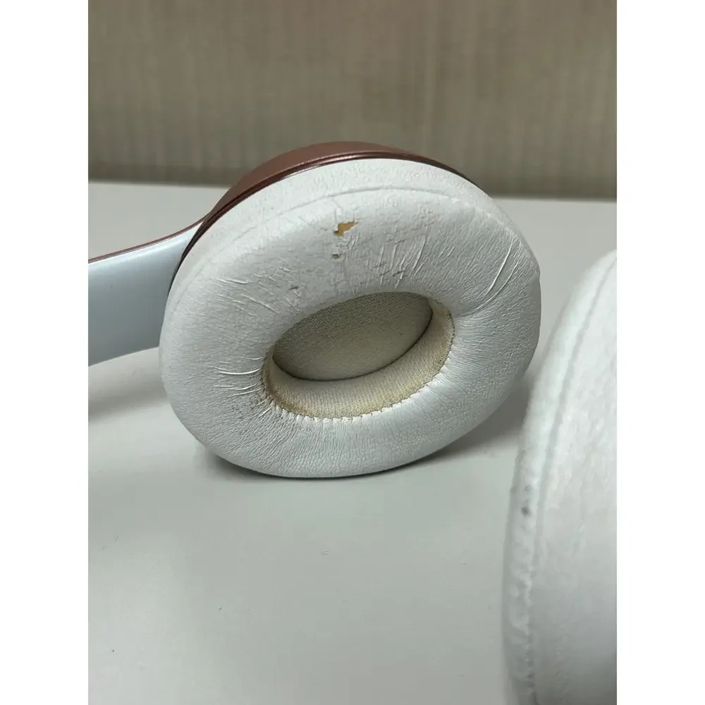 Beats by Dr. Dre Beats Wireless Solo3 Headset on ear Rose Gold/White. - Picture 7 of 10